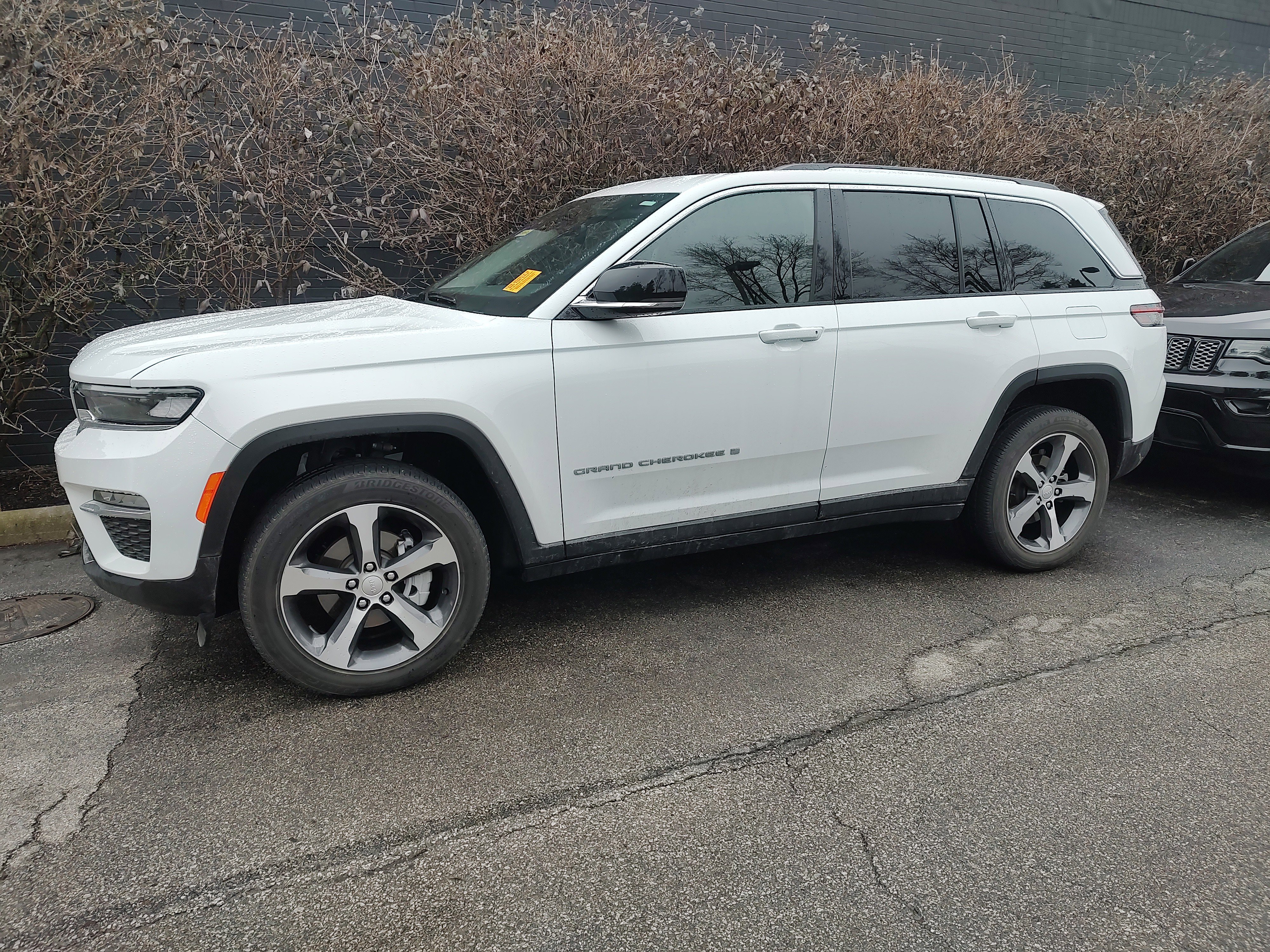 Used 2023 Jeep Grand Cherokee Limited