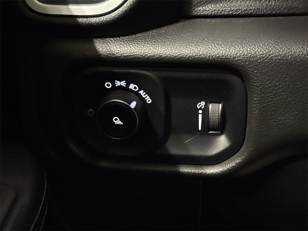 Used 2022 RAM 2500 Big Horn image 17