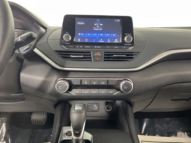 Used 2024 Nissan Altima 2.5 S FWD image 24