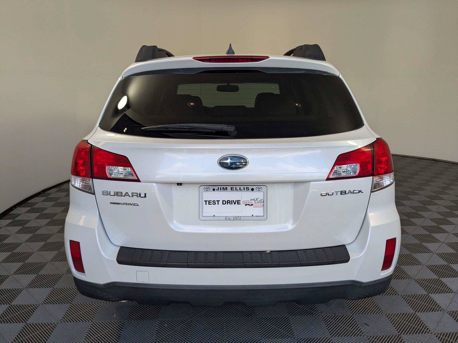 Used 2014 Subaru Outback 2.5i Limited AWD/4WD image 7