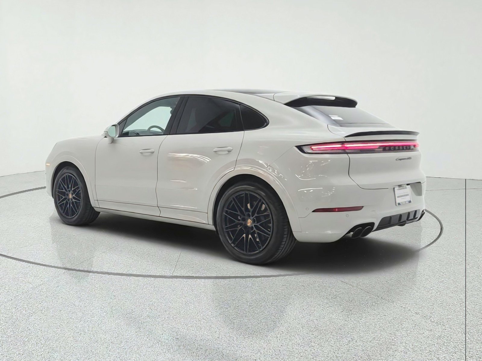 Used 2025 Porsche Cayenne GTS AWD/4WD image 7