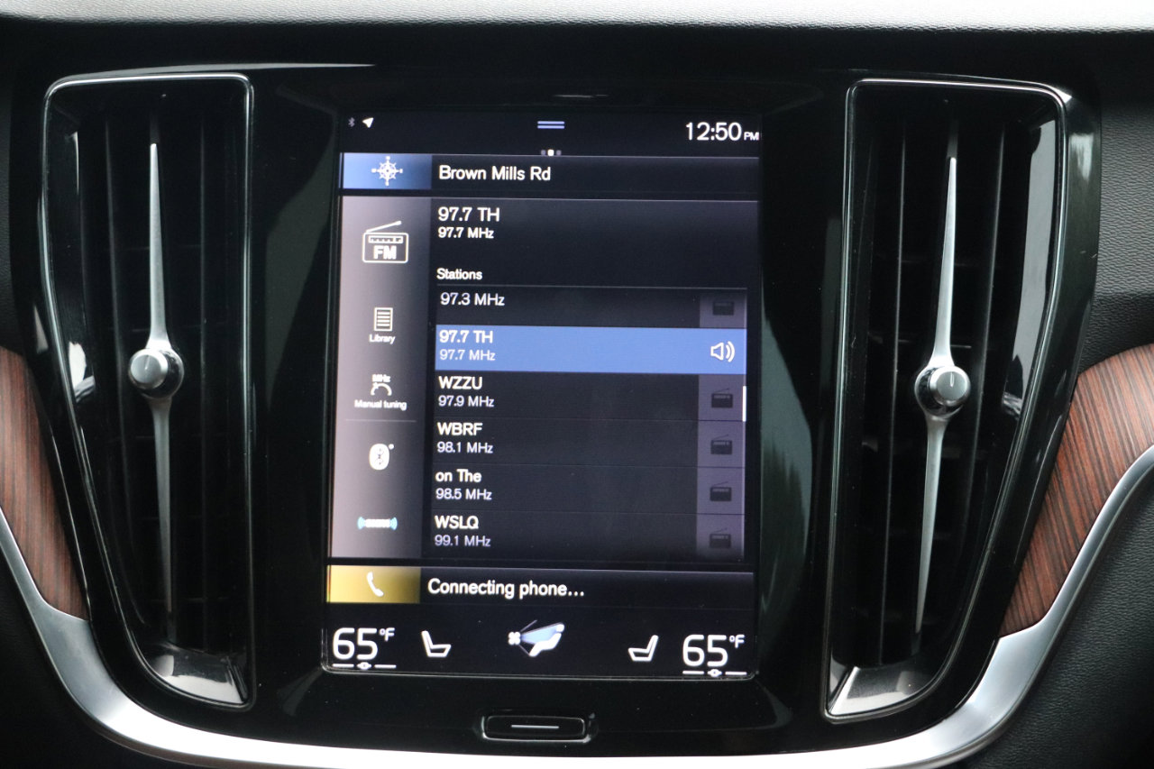 Used 2021 Volvo V60 T5 Cross Country w/ Advanced Package image 32