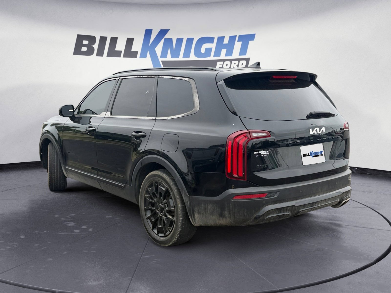 Used 2022 Kia Telluride SX w/ Nightfall Edition Package AWD/4WD image 3