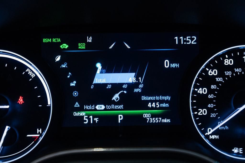 Certified 2021 Toyota Avalon XLE FWD image 18