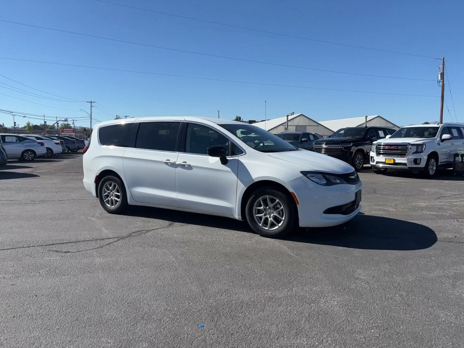Used 2024 Chrysler Voyager LX FWD image 2