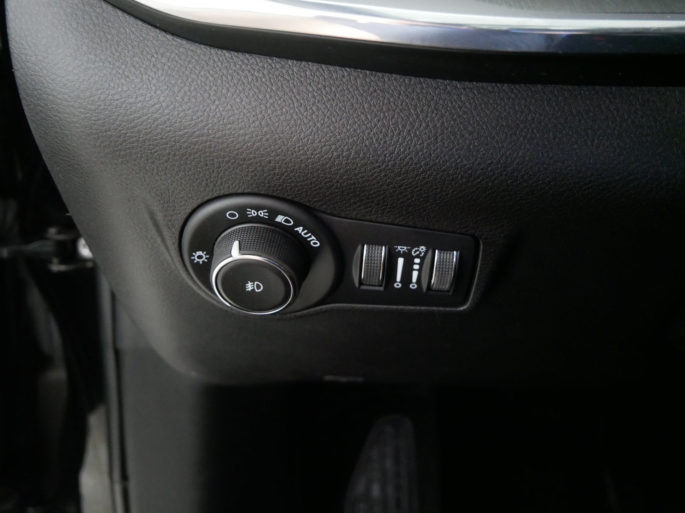 Used 2023 Jeep Compass Limited AWD/4WD image 26