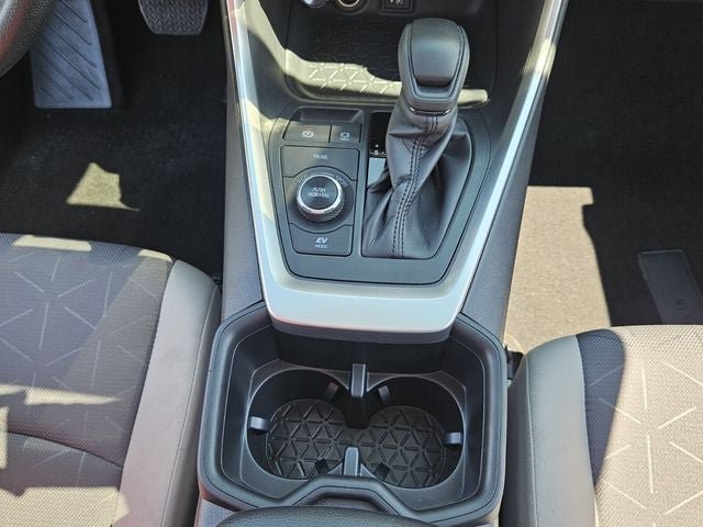 Used 2025 Toyota RAV4 XLE AWD/4WD image 21