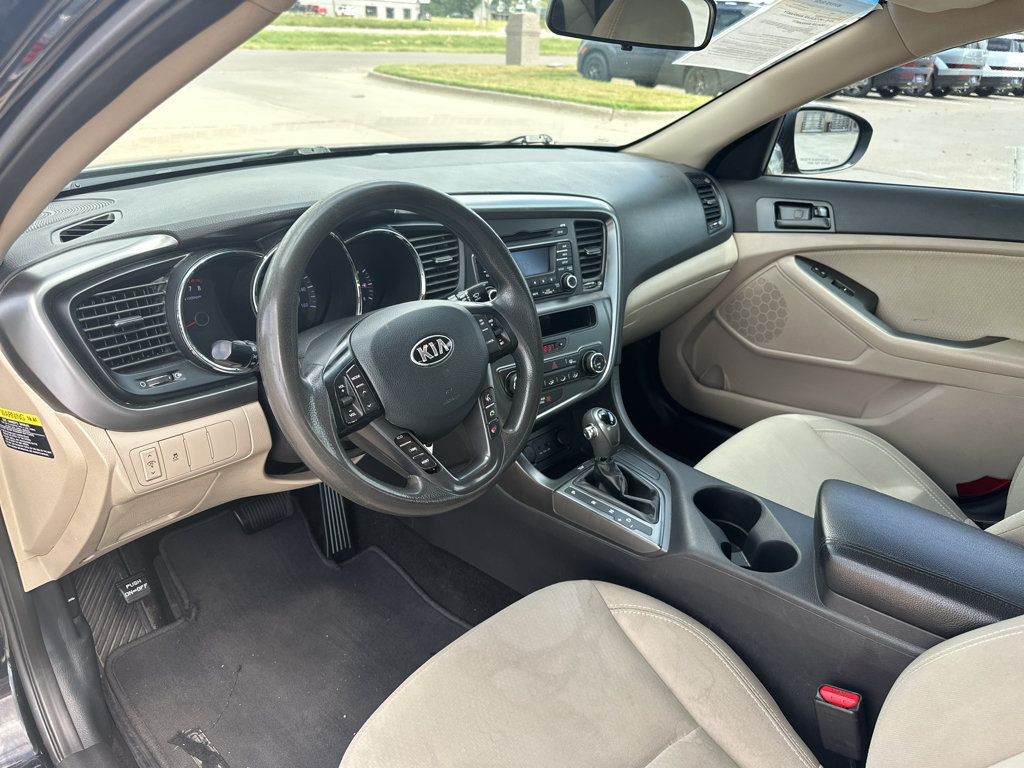 Used 2013 Kia Optima LX FWD image 2