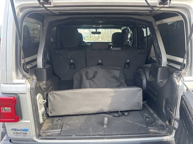 Used 2023 Jeep Wrangler Unlimited Rubicon 4xe w/ Cold Weather Group image 10