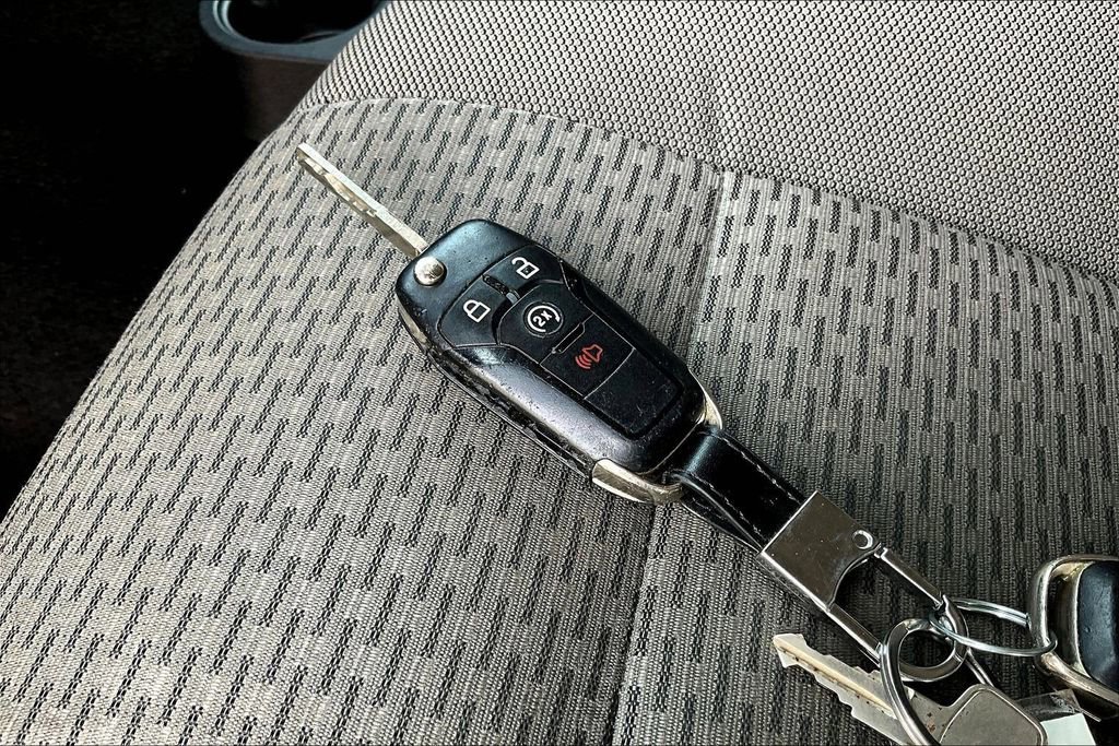 Used 2016 Ford F150 XLT w/ Equipment Group 302A Luxury RWD image 37