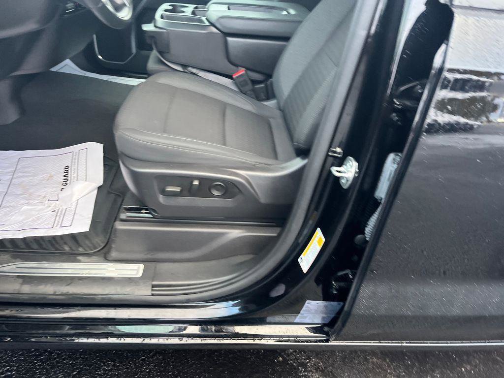 Used 2025 Chevrolet Silverado 1500 RST AWD/4WD image 20