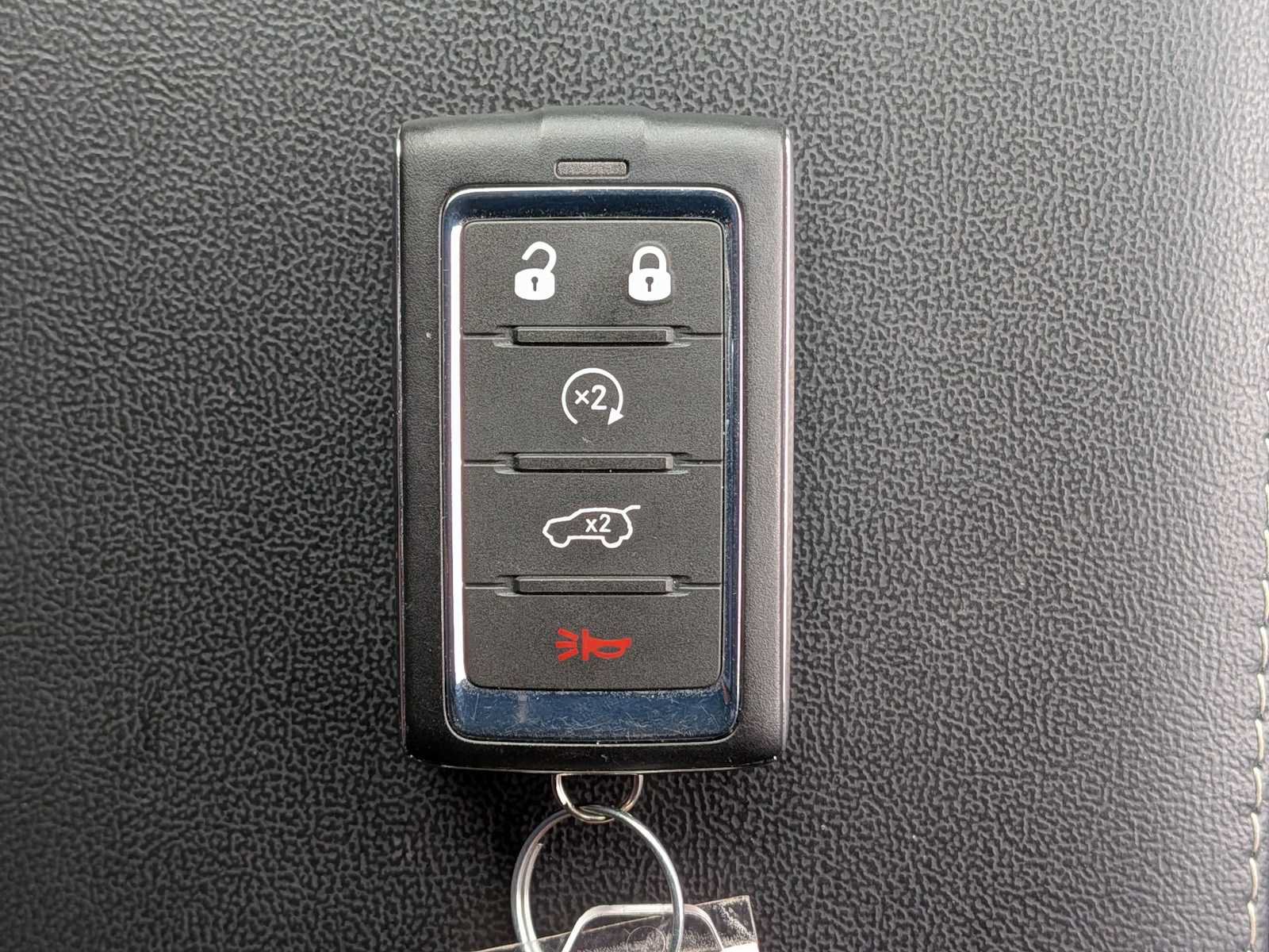 Used 2025 Jeep Grand Cherokee Laredo X w/ Luxury Tech Group I AWD/4WD image 31