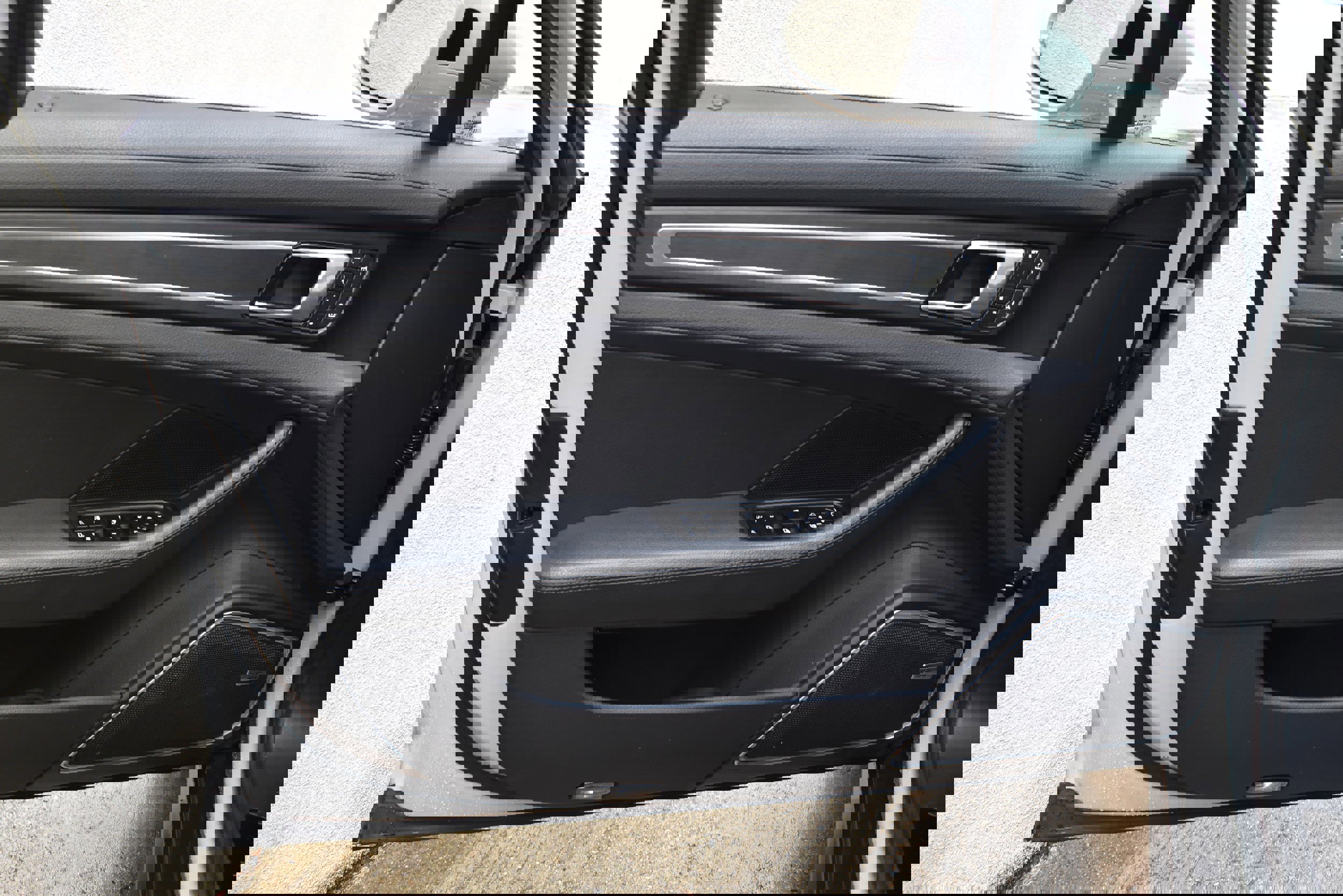 Used 2023 Porsche Panamera 4 Platinum Edition image 21