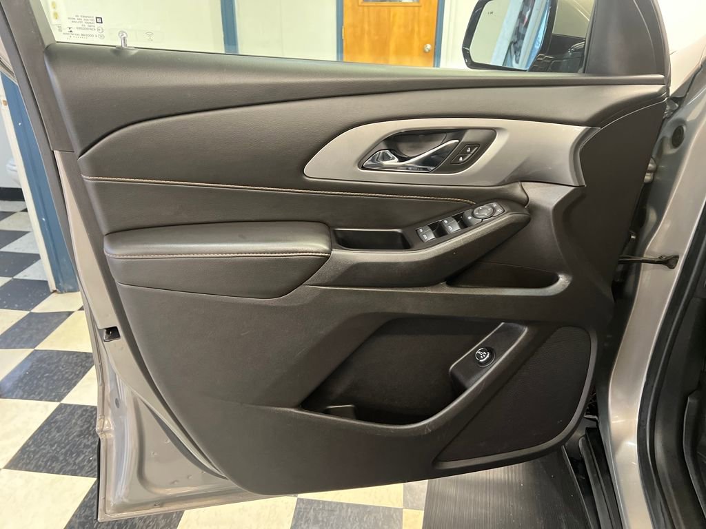 Used 2019 Chevrolet Traverse LT w/ LPO, Floor Liner Package image 36