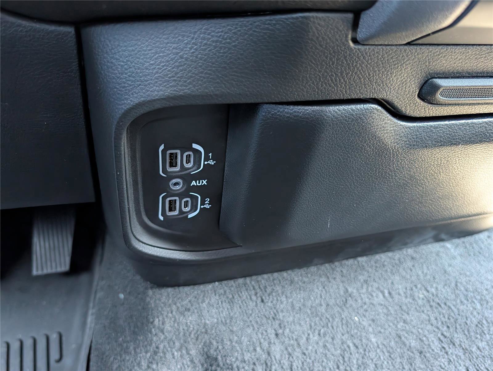 Used 2023 RAM 1500 Big Horn AWD/4WD image 24