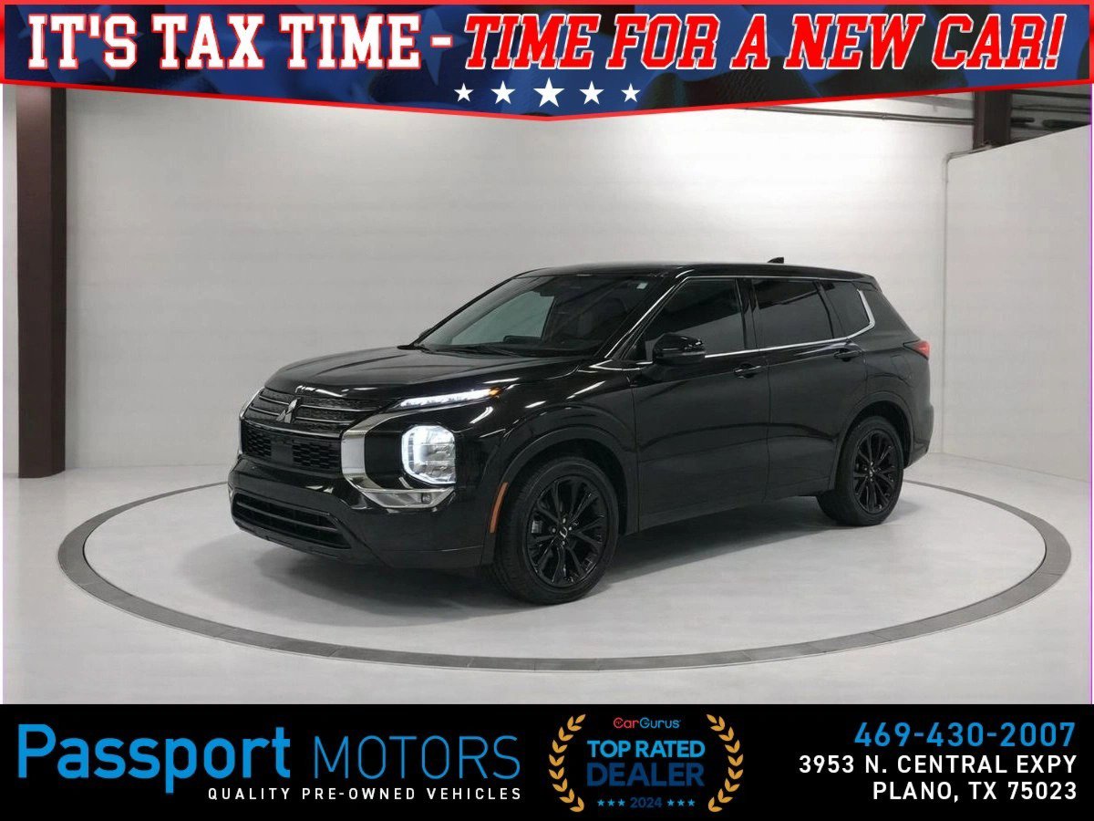 Used 2022 Mitsubishi Outlander SE image 2