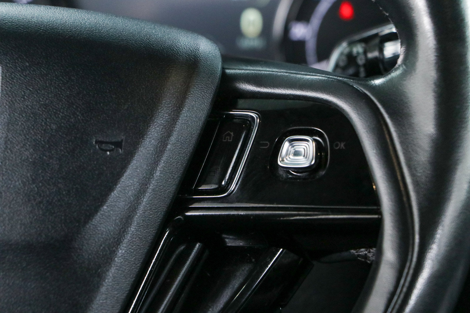Used 2021 Lincoln Corsair AWD w/ Premium Package image 14
