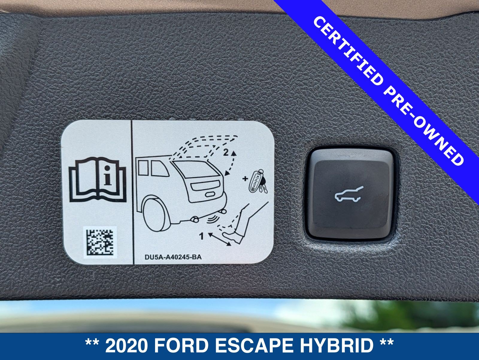 Used 2020 Ford Escape Titanium FWD image 15