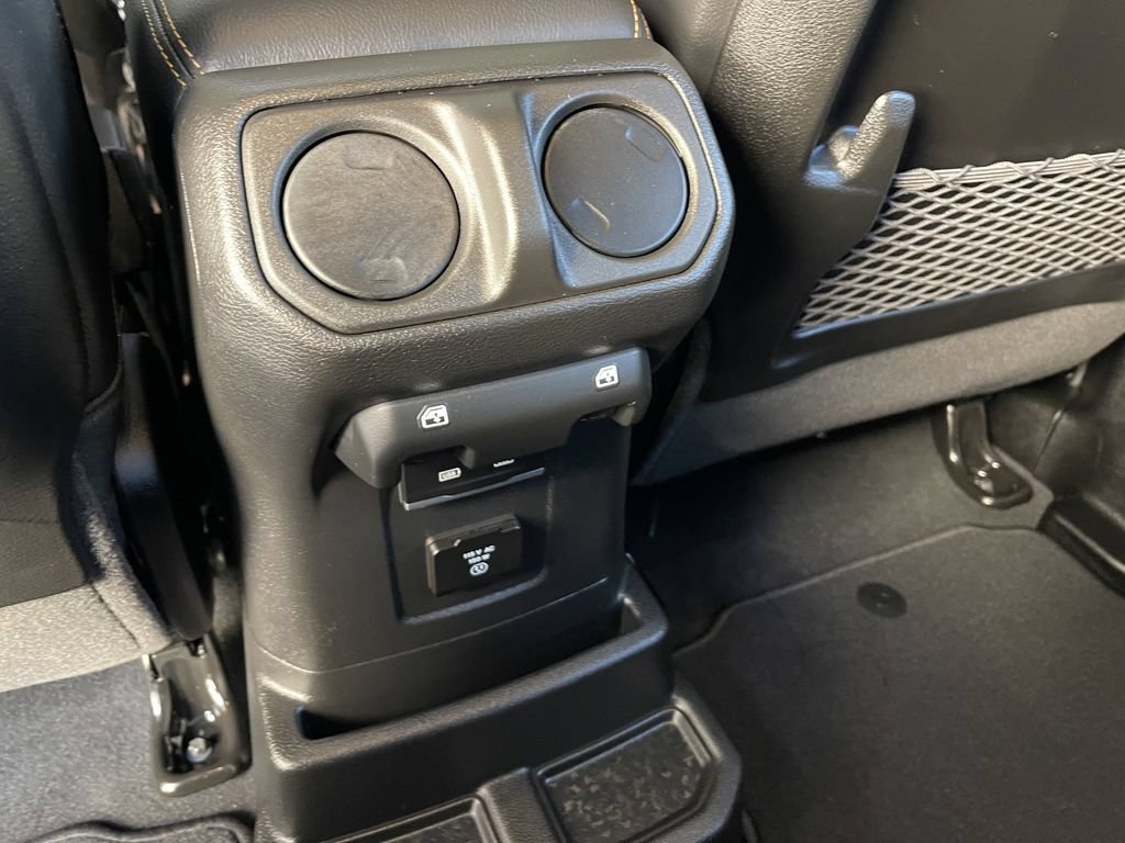 New 2026 Jeep Wrangler Unlimited Sahara AWD/4WD image 18