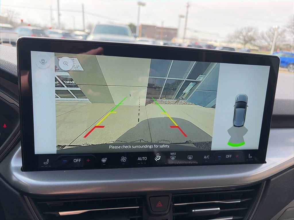 Used 2025 Ford Escape SE image 20