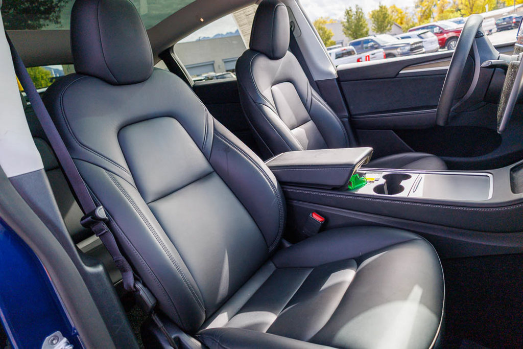 Used 2024 Tesla Model Y Long Range AWD/4WD image 3