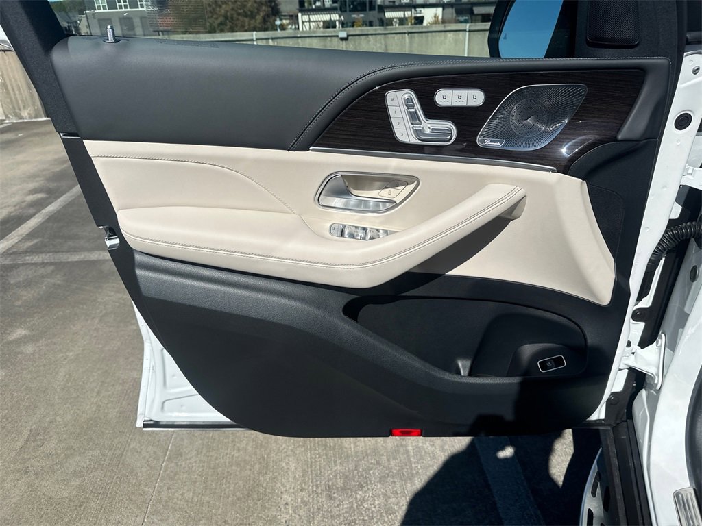 New 2026 Mercedes-Benz GLE 63 AMG S image 10