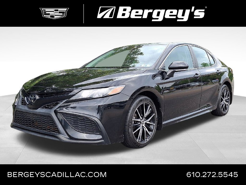 Used 2022 Toyota Camry SE