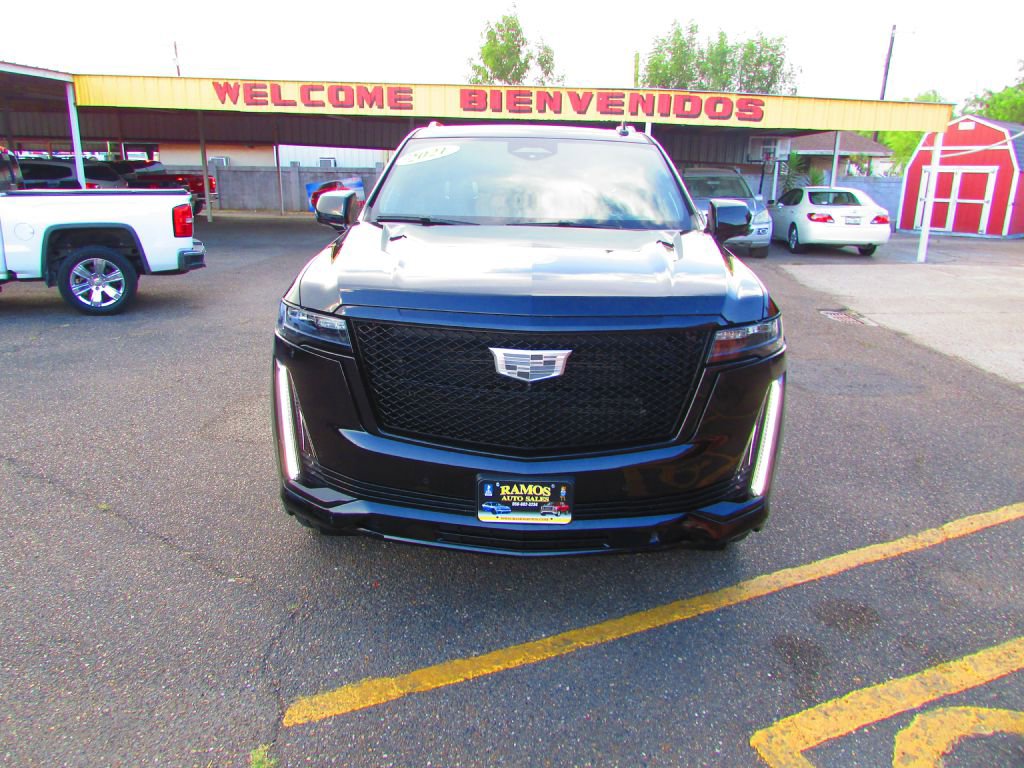 Used 2021 Cadillac Escalade Sport Platinum w/ LPO, ONYX Package image 2