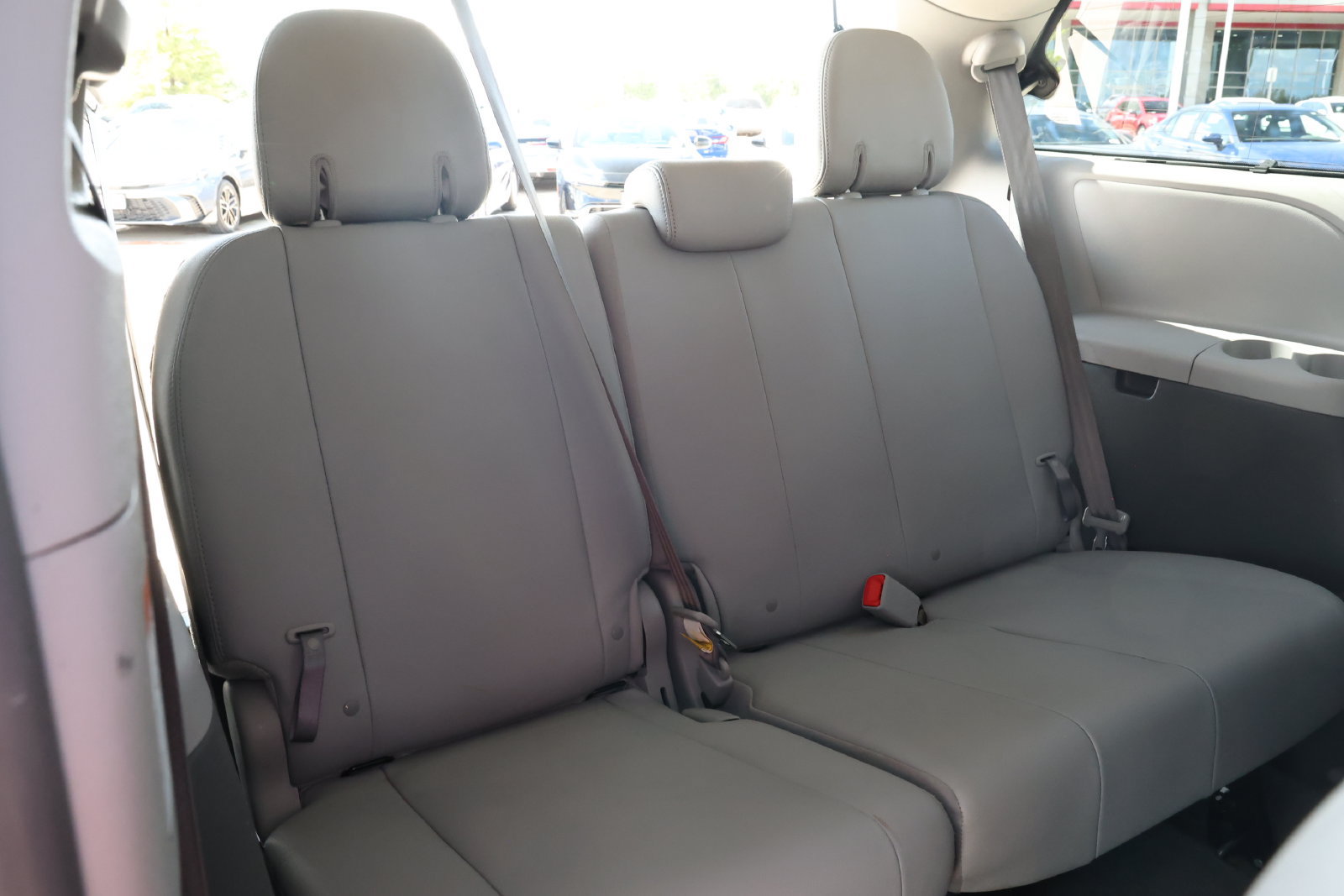 Used 2019 Toyota Sienna XLE FWD image 33