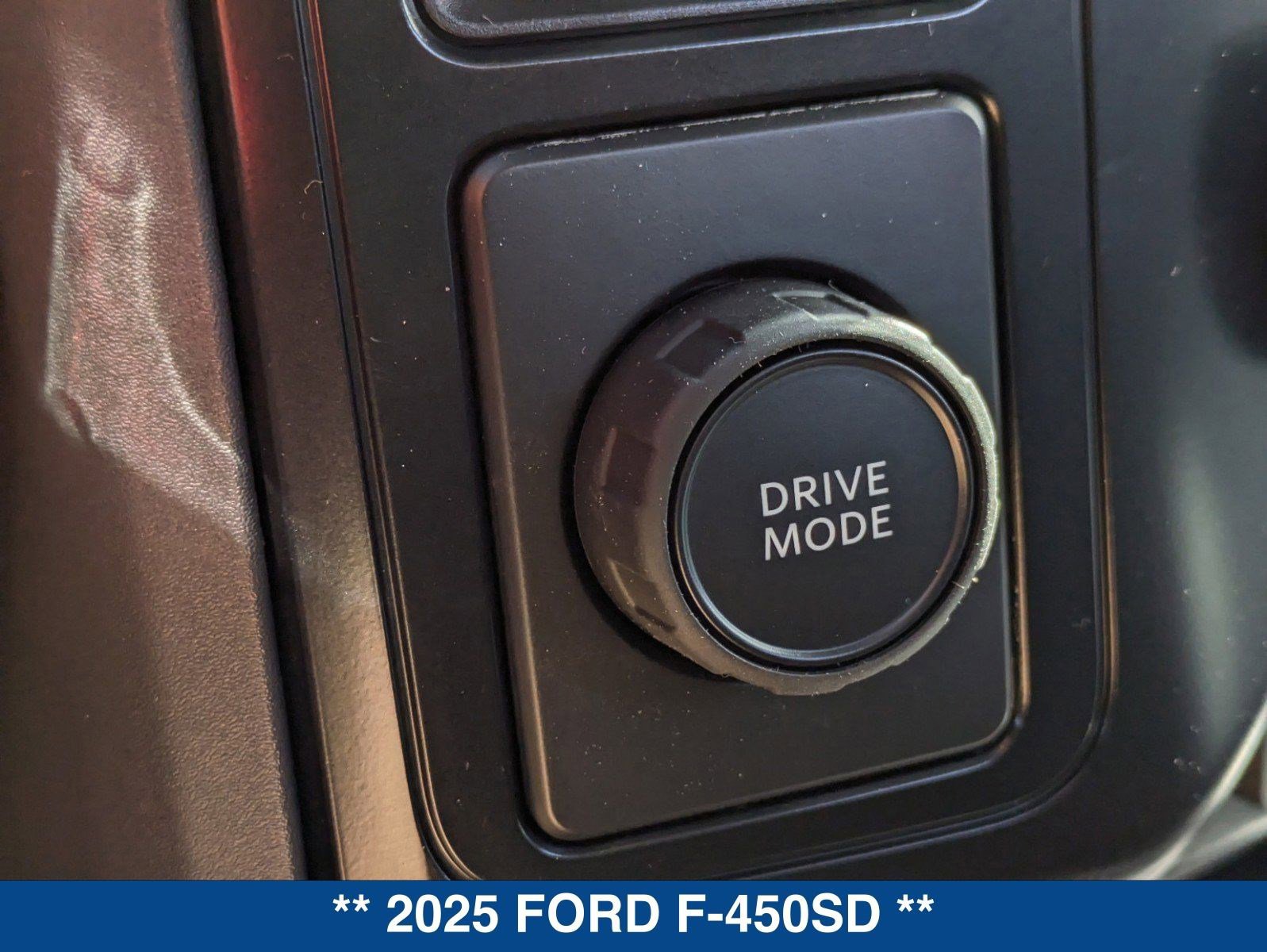 New 2025 Ford F450 XL w/ XL Chrome Package RWD image 26