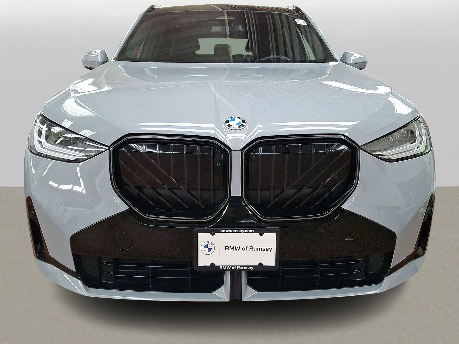 Used 2025 BMW X3 xDrive30 w/ Premium Package AWD/4WD image 2