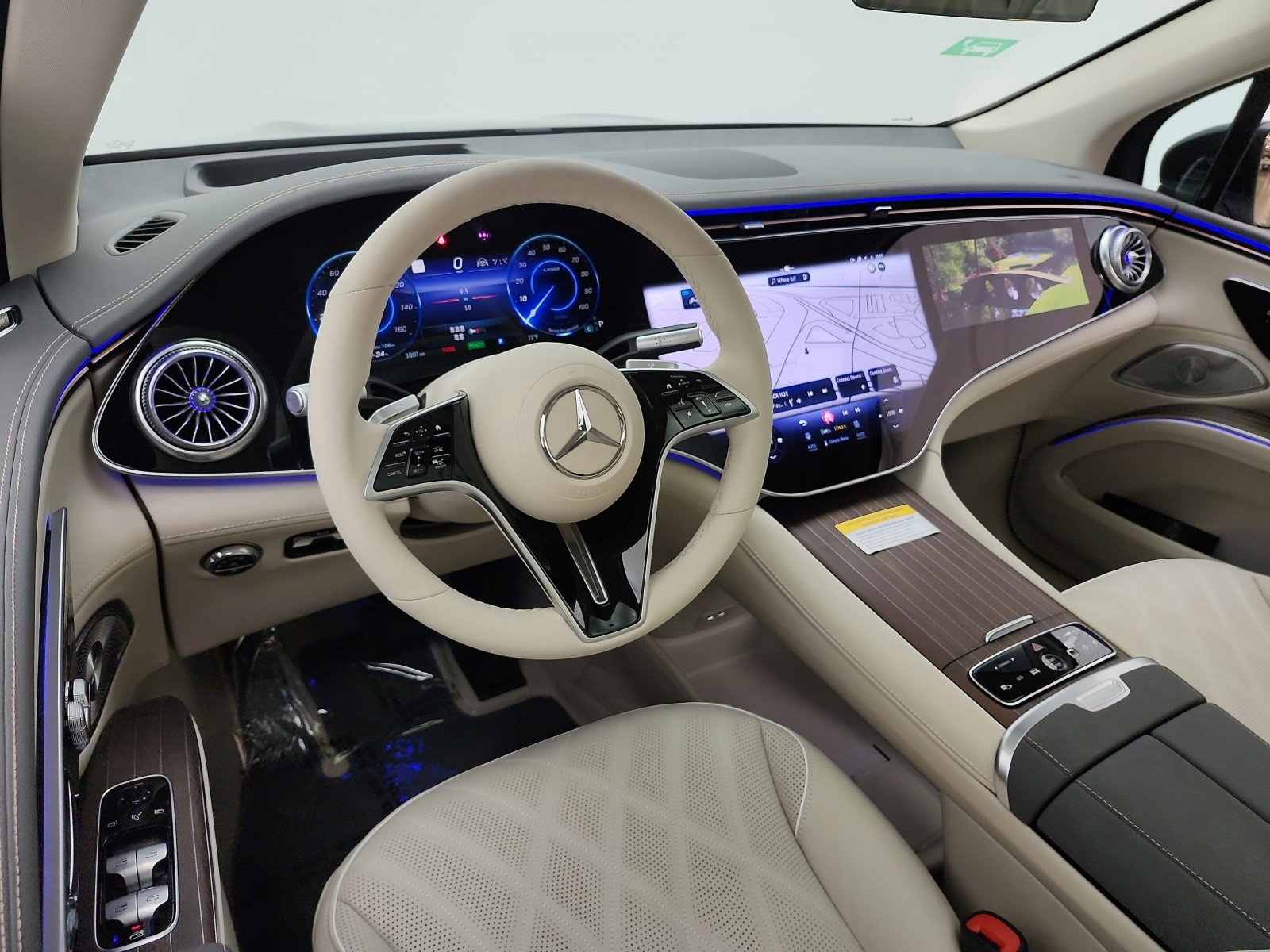 New 2026 Mercedes-Benz EQS 550 4MATIC SUV image 9