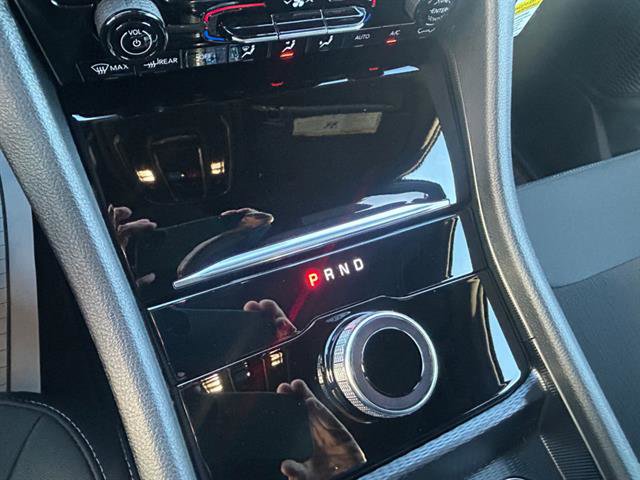 New 2025 Jeep Grand Cherokee Laredo image 16