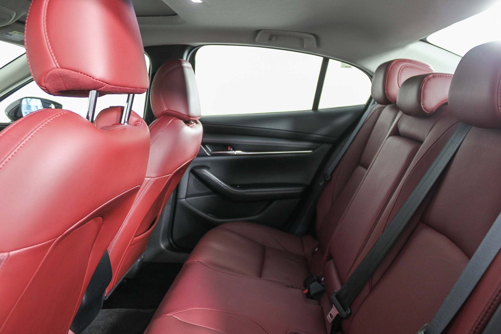 Used 2025 MAZDA MAZDA3 s image 19