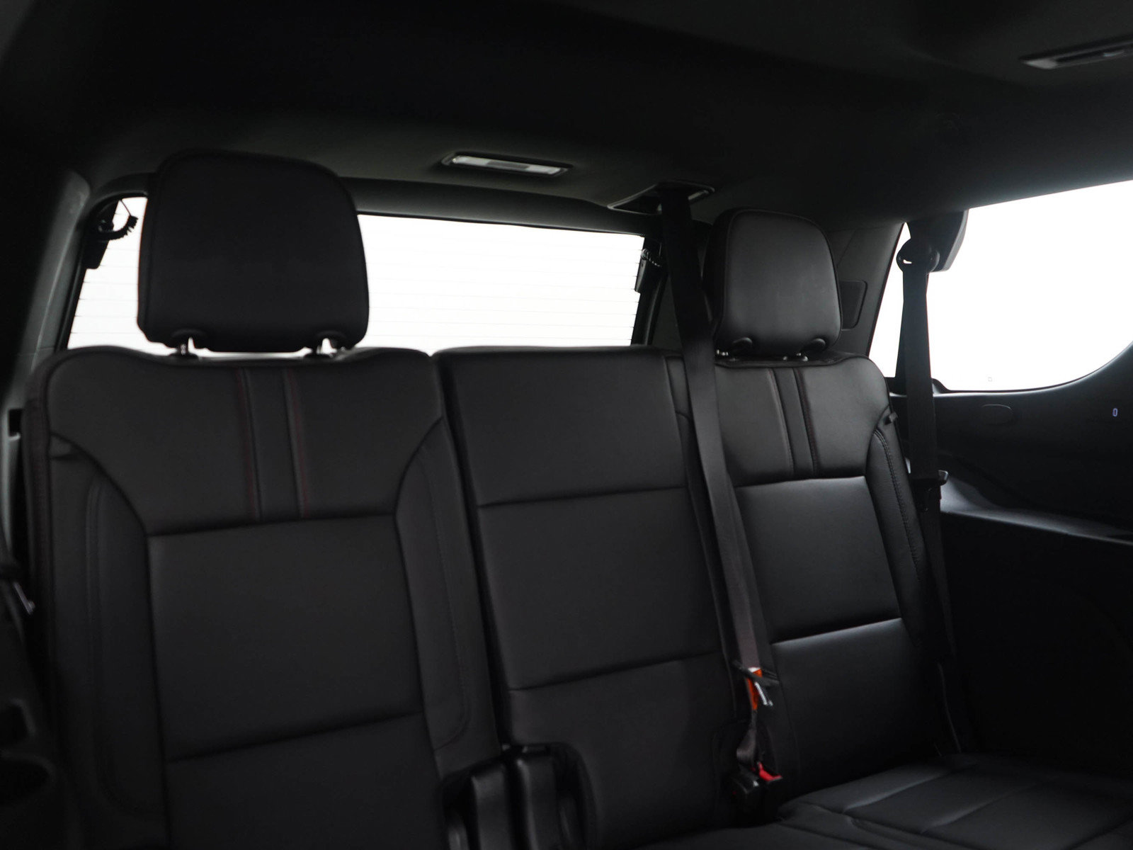 Used 2021 Chevrolet Tahoe RST w/ Luxury Package AWD/4WD image 12