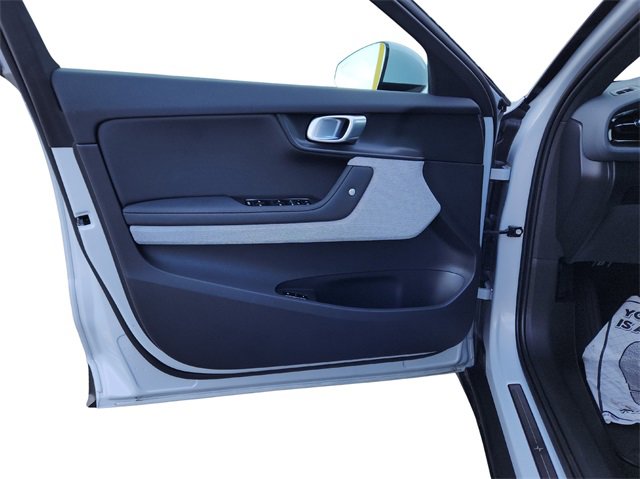 Used 2023 Polestar Polestar 2 w/ Pilot Pack image 23