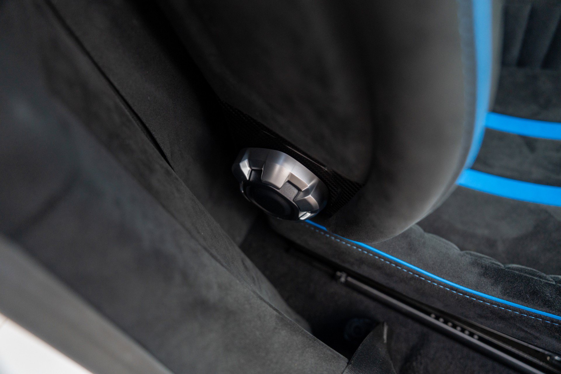 Used 2021 Lamborghini Huracan STO RWD image 42