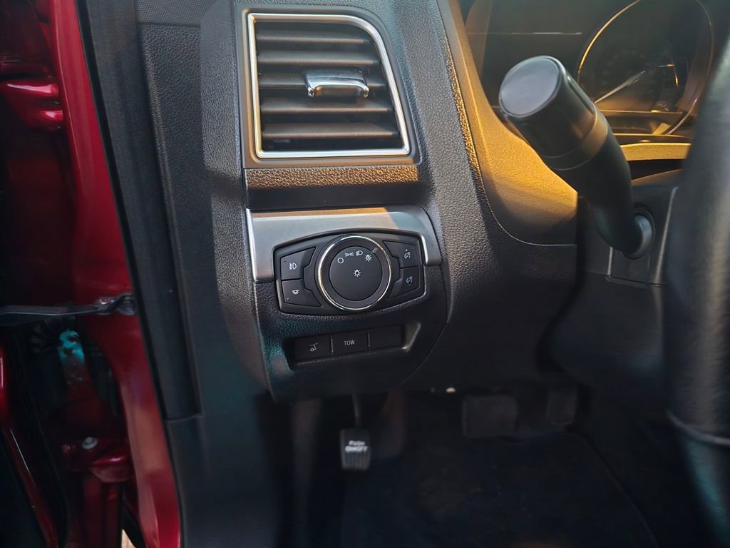 Used 2017 Ford Explorer Sport image 10