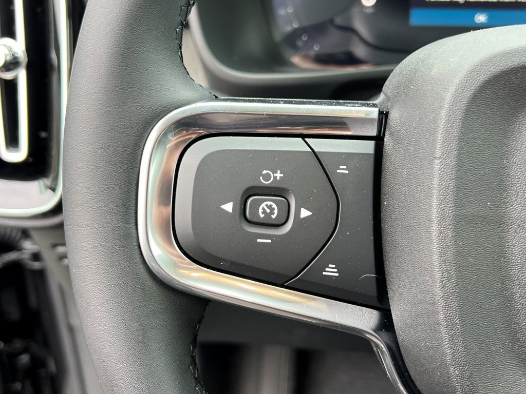 New 2026 Volvo XC40 B5 Ultra w/ Protection Package Premier image 20