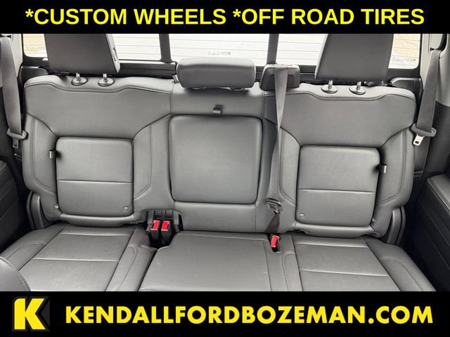 Used 2023 Chevrolet Silverado 1500 LT Trail Boss w/ Convenience Package II AWD/4WD image 33