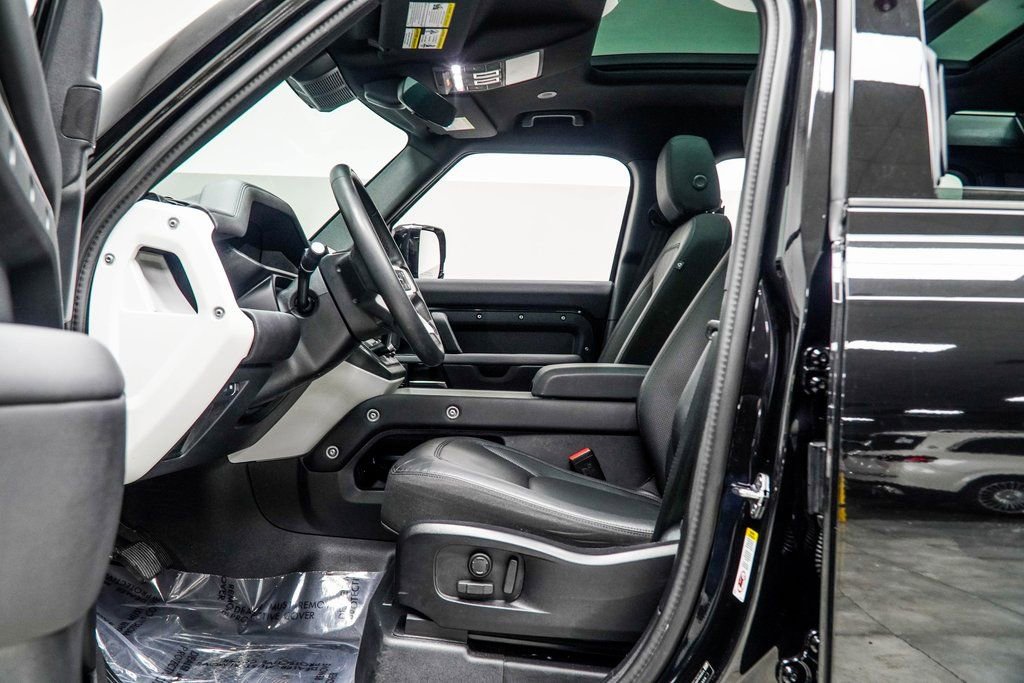 Used 2025 Land Rover Defender 110 S AWD/4WD image 40