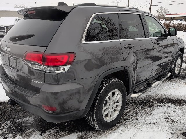 Used 2020 Jeep Grand Cherokee Laredo image 6