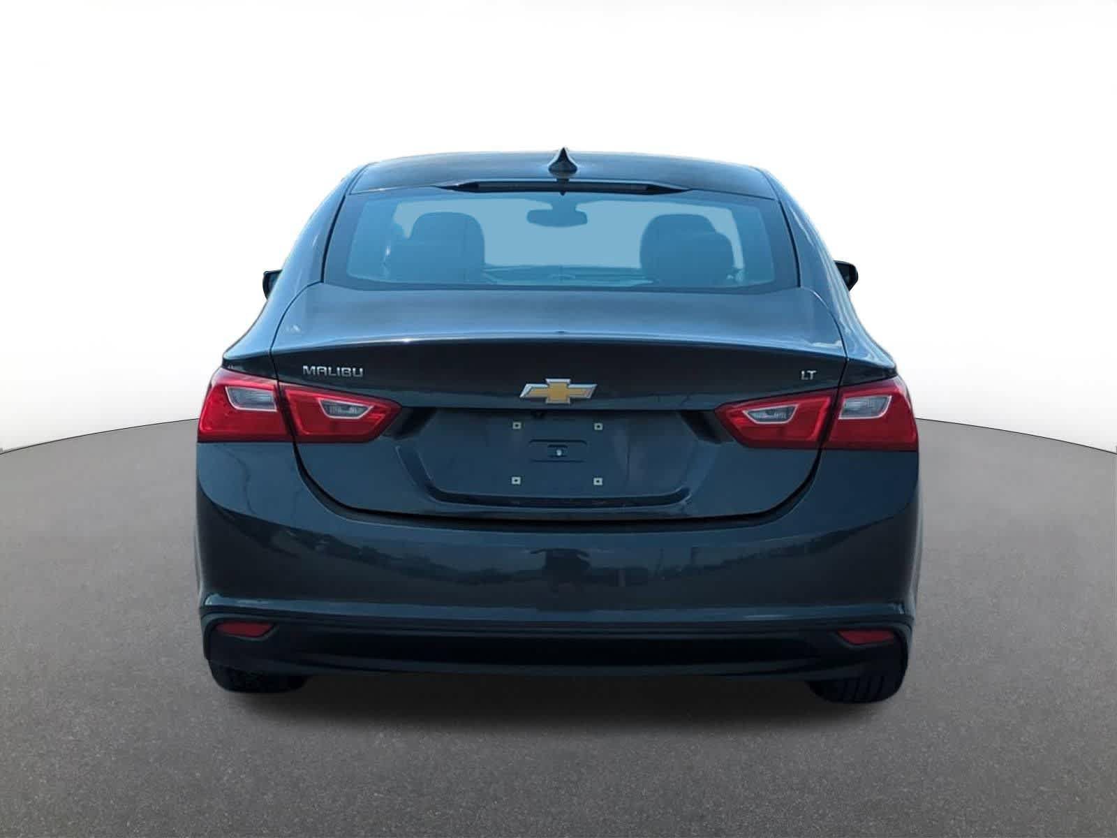 Used 2017 Chevrolet Malibu LT FWD image 5