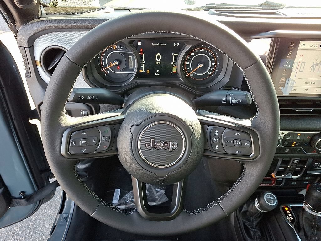 New 2026 Jeep Gladiator Sport AWD/4WD image 18