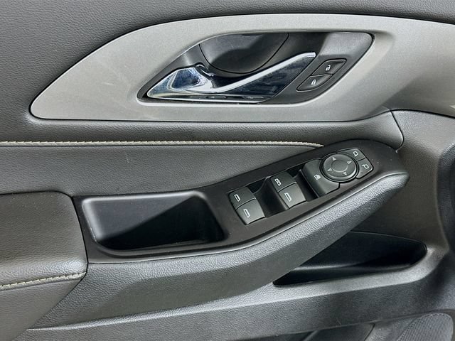 Used 2020 Chevrolet Traverse LT FWD image 10