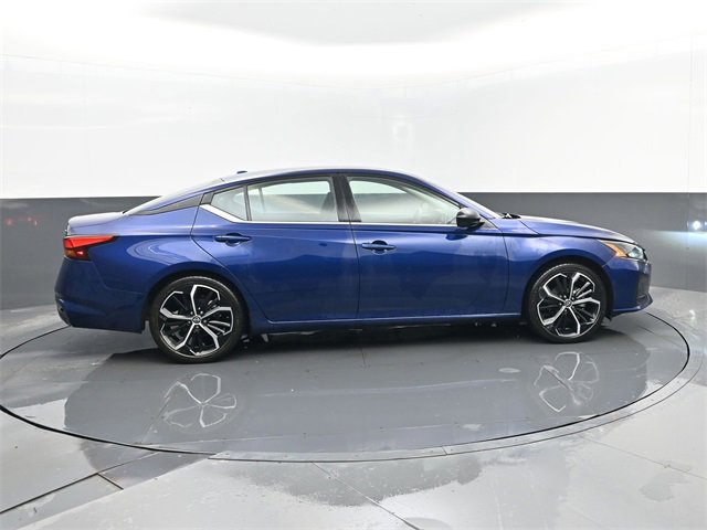 Used 2024 Nissan Altima 2.5 SR image 4
