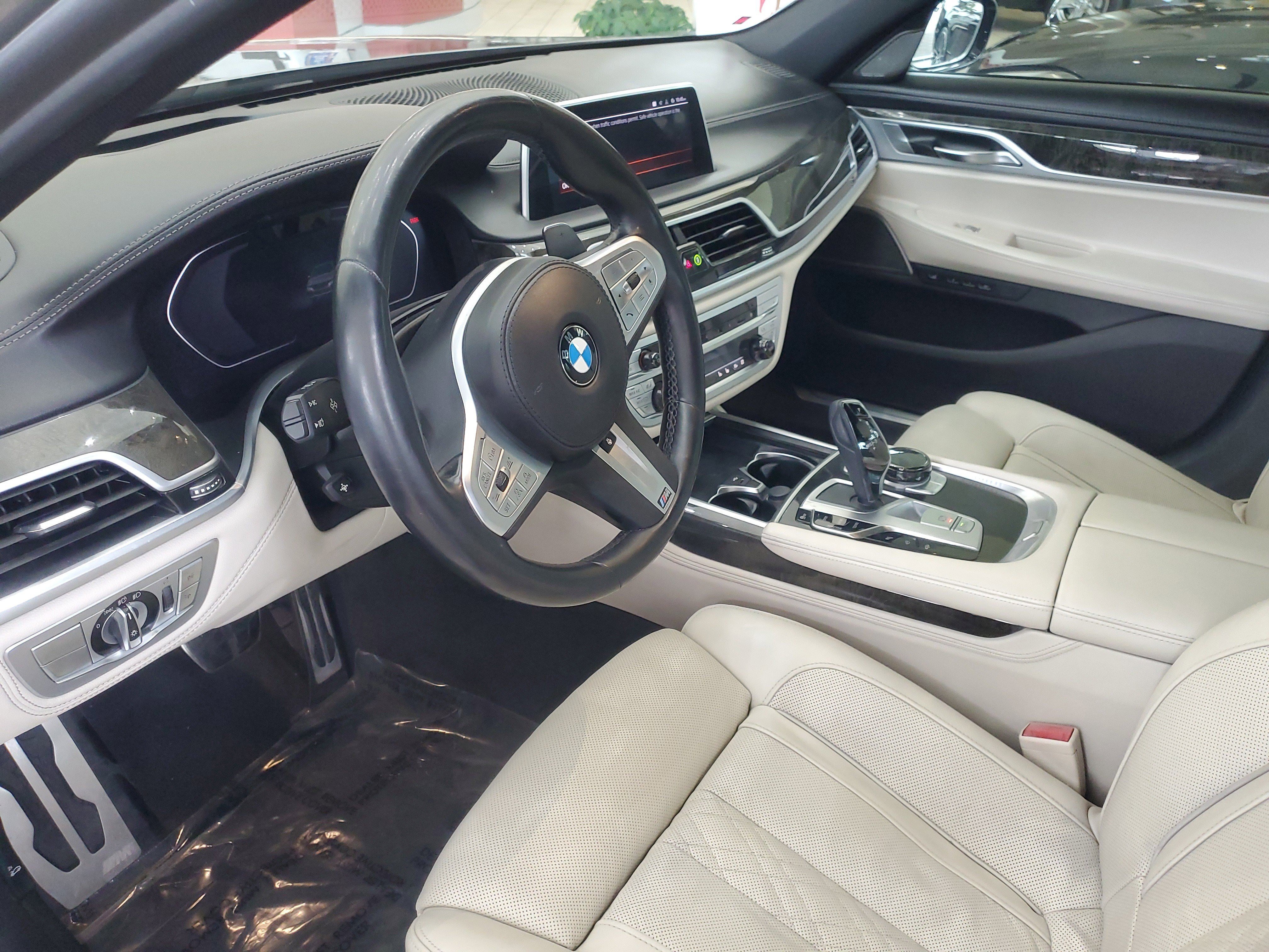Used 2022 BMW 750Li xDrive AWD/4WD image 15