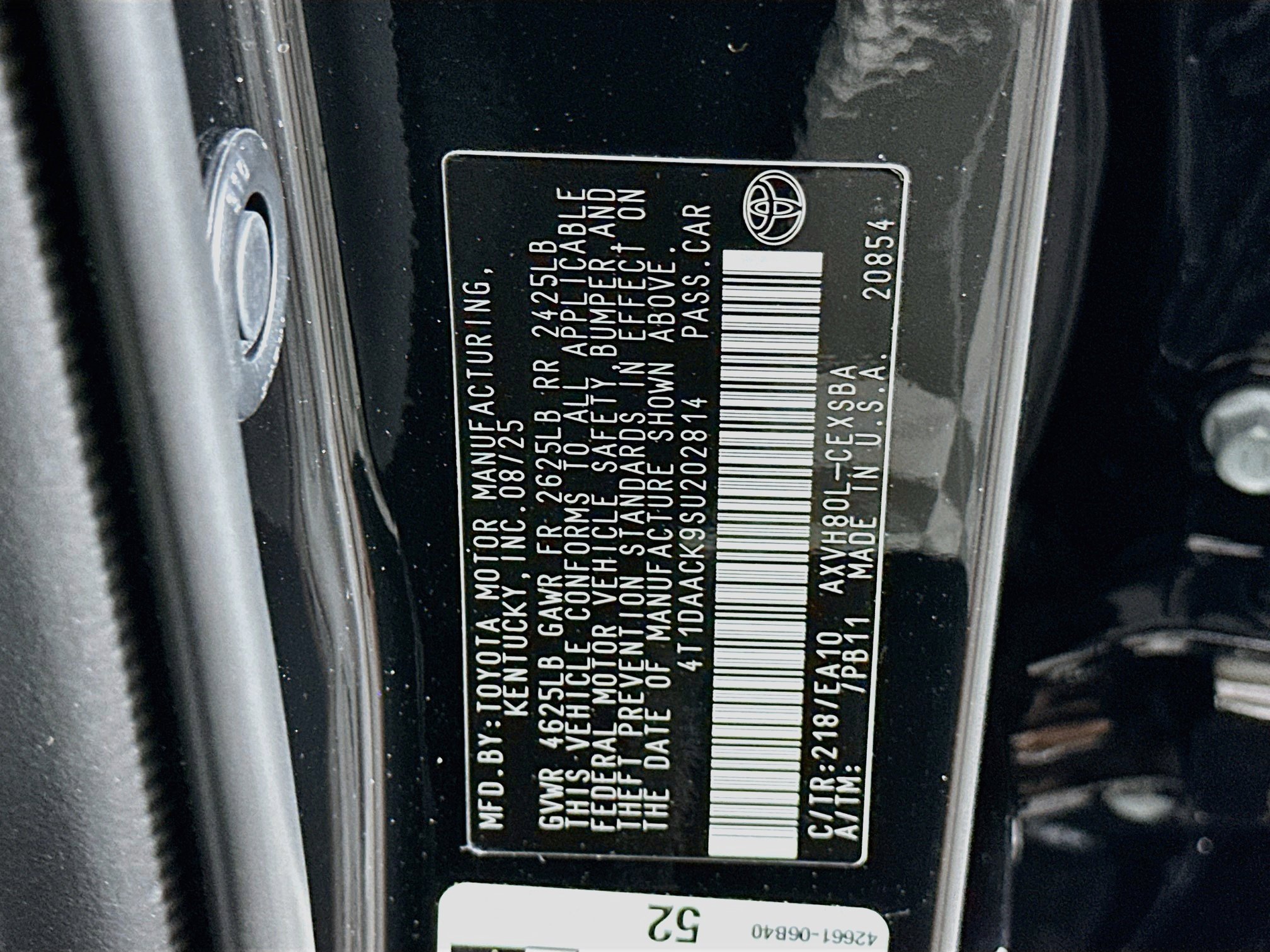 Used 2025 Toyota Camry SE FWD image 12