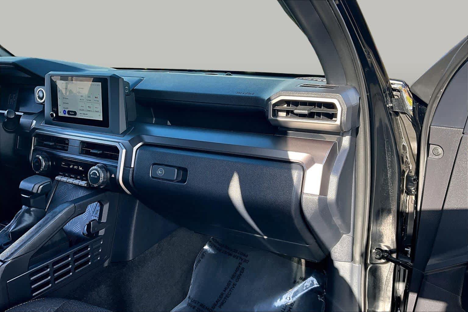 Certified 2025 Toyota 4Runner SR5 AWD/4WD image 18