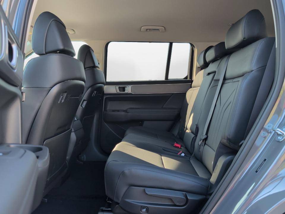 New 2027 Hyundai Santa Fe SEL FWD image 13